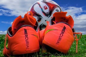 九游下载电脑版官网-世界青年滑雪锦标赛中国选手表现惊艳全场，中国青年滑雪运动员